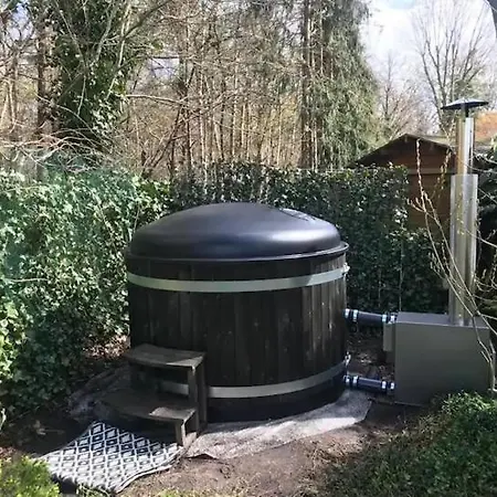 Private Big Garden Double With Outside Hottub And Barrelsauna, Woodside, Nature شقة *
